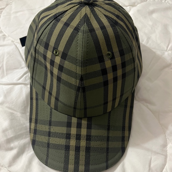 COPY - BURBERRY HAT GREEN MENS - Picture 1 of 2